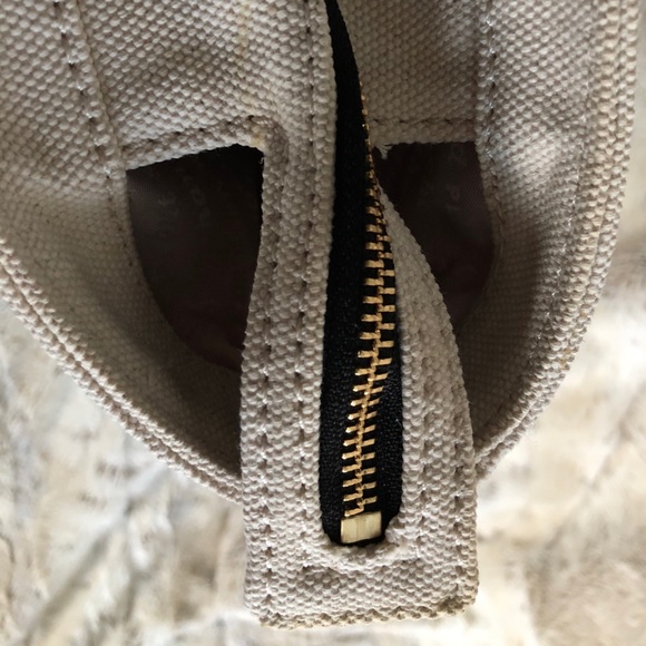 Kate Spade. Disney canvas Sparkle Gold Tote. - Picture 7 of 13